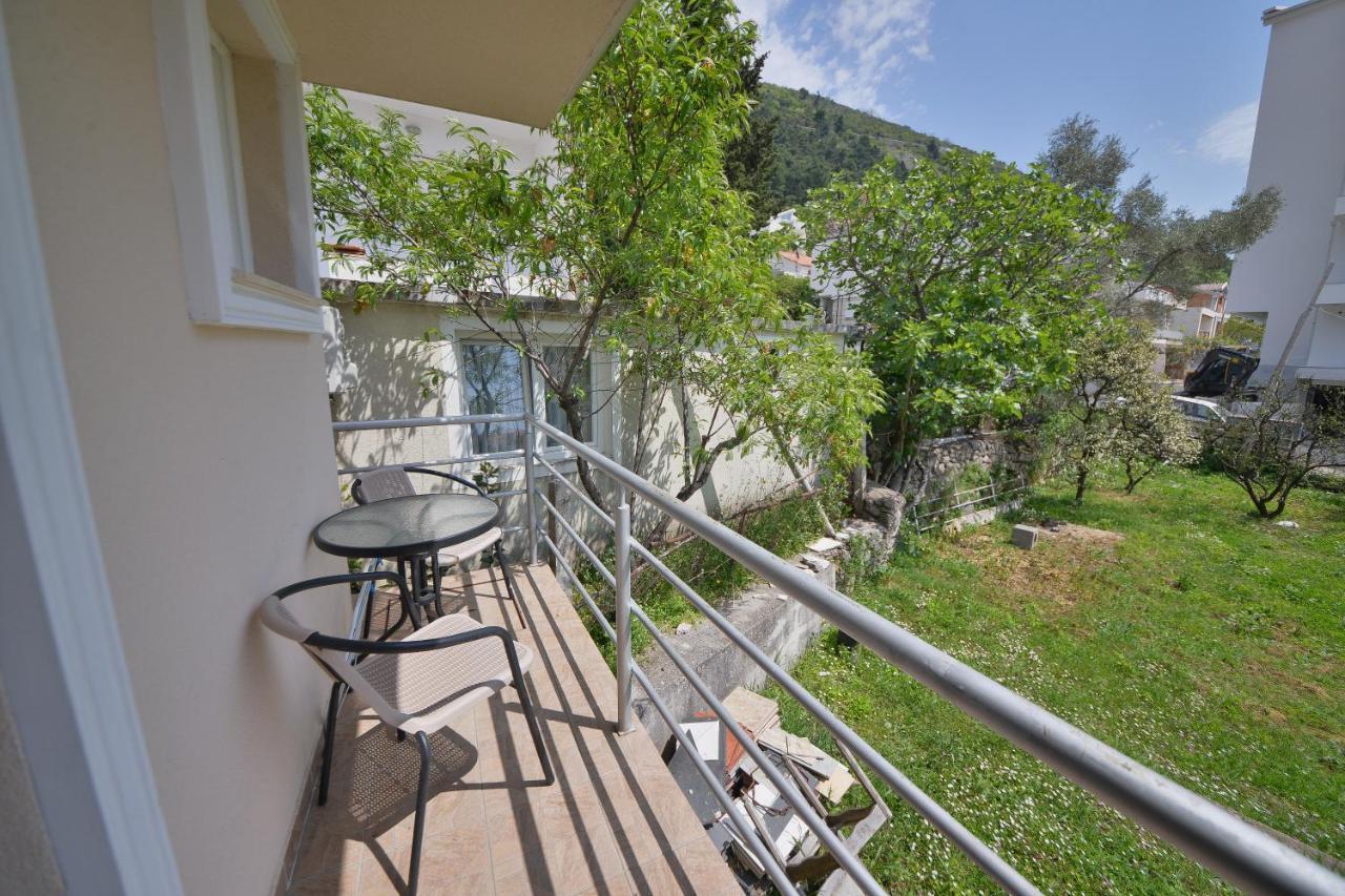 Disney Apartments Budva Eksteriør billede