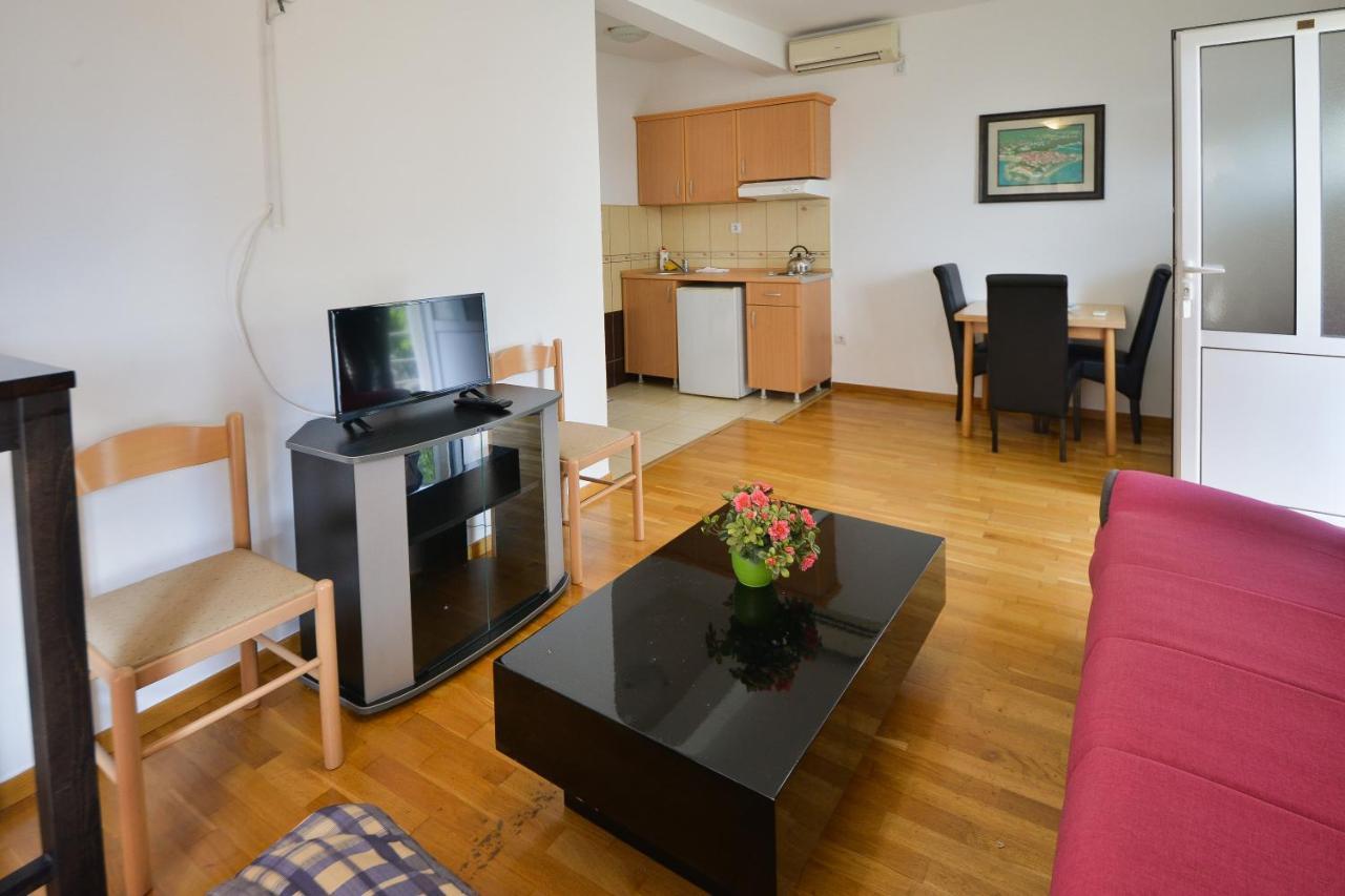 Disney Apartments Budva Eksteriør billede