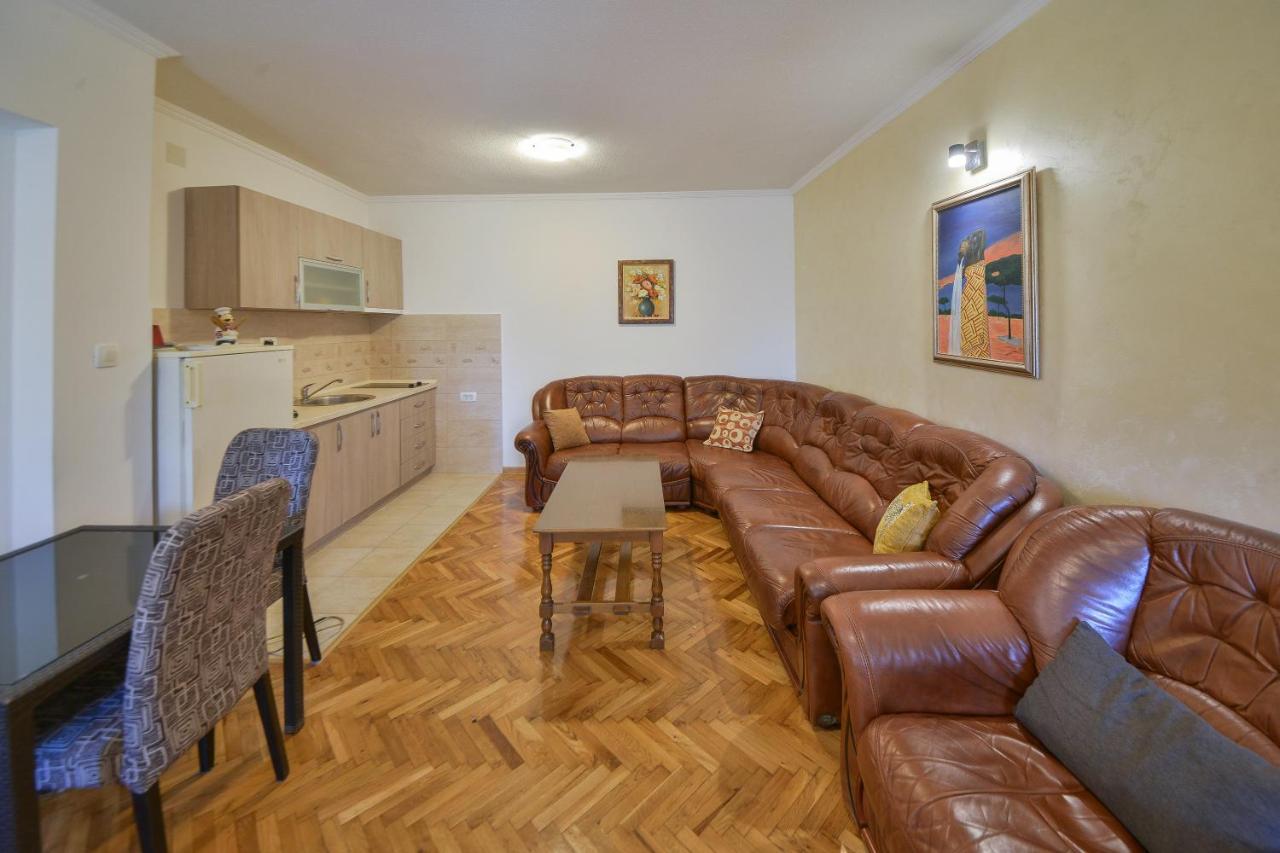 Disney Apartments Budva Eksteriør billede