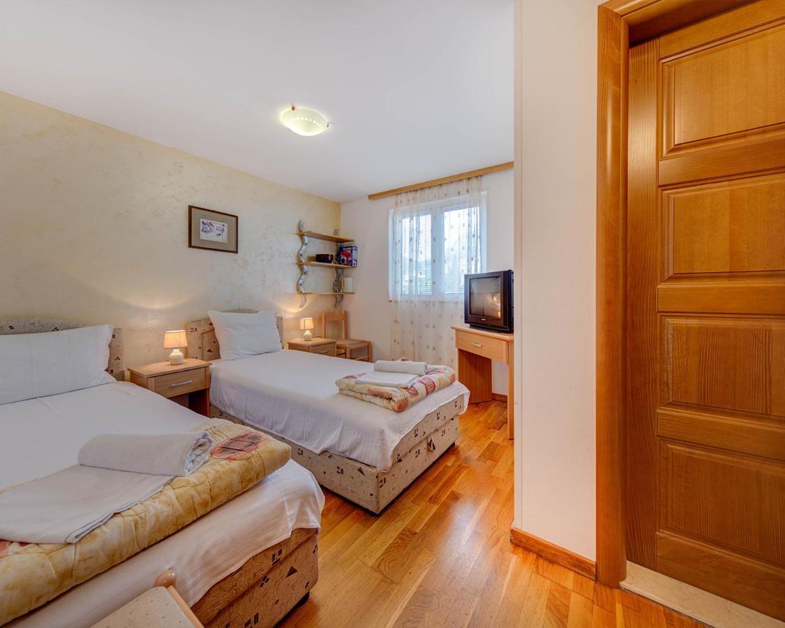 Disney Apartments Budva Eksteriør billede
