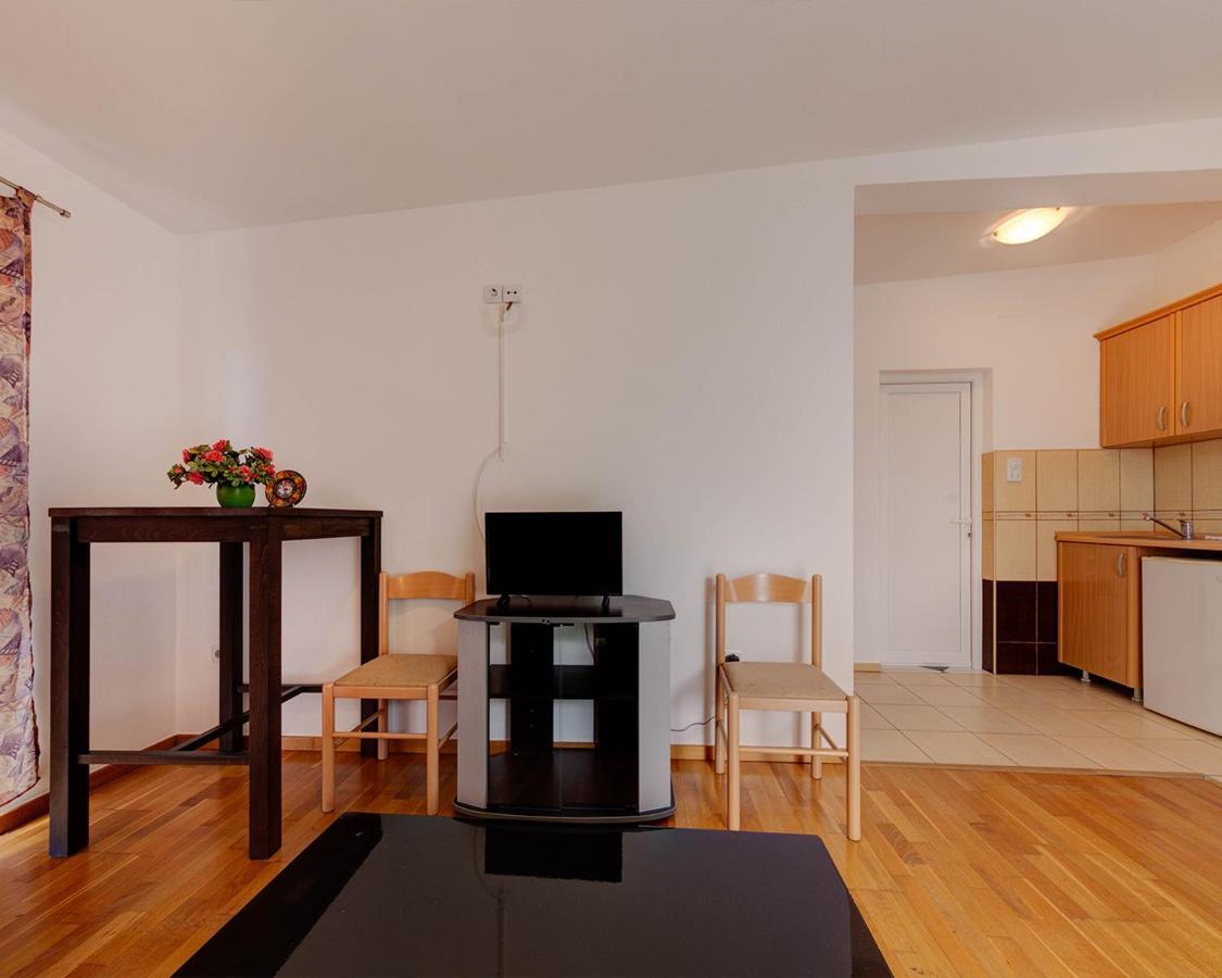 Disney Apartments Budva Eksteriør billede