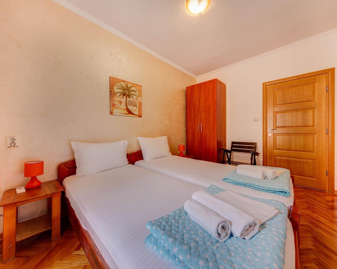 Disney Apartments Budva Eksteriør billede