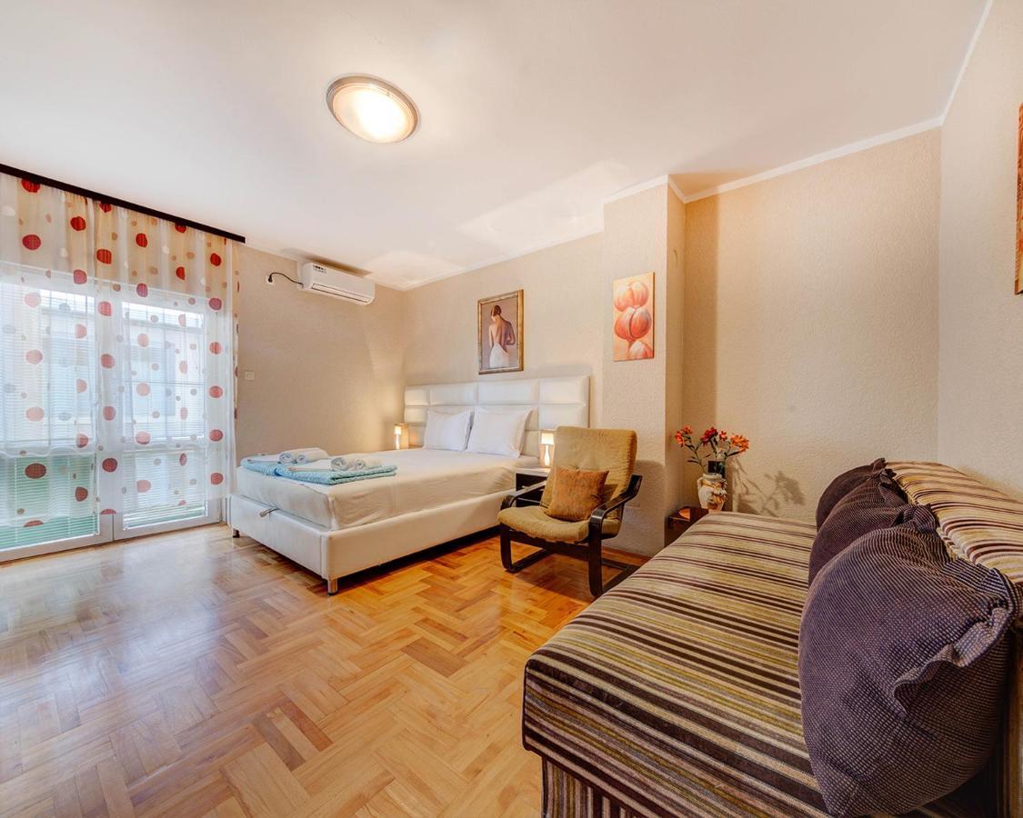 Disney Apartments Budva Eksteriør billede