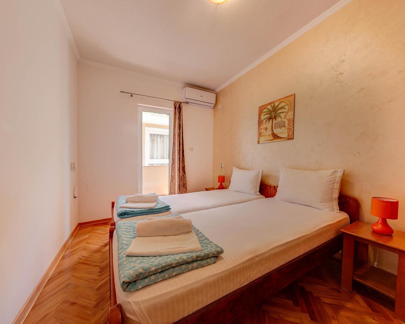 Disney Apartments Budva Eksteriør billede